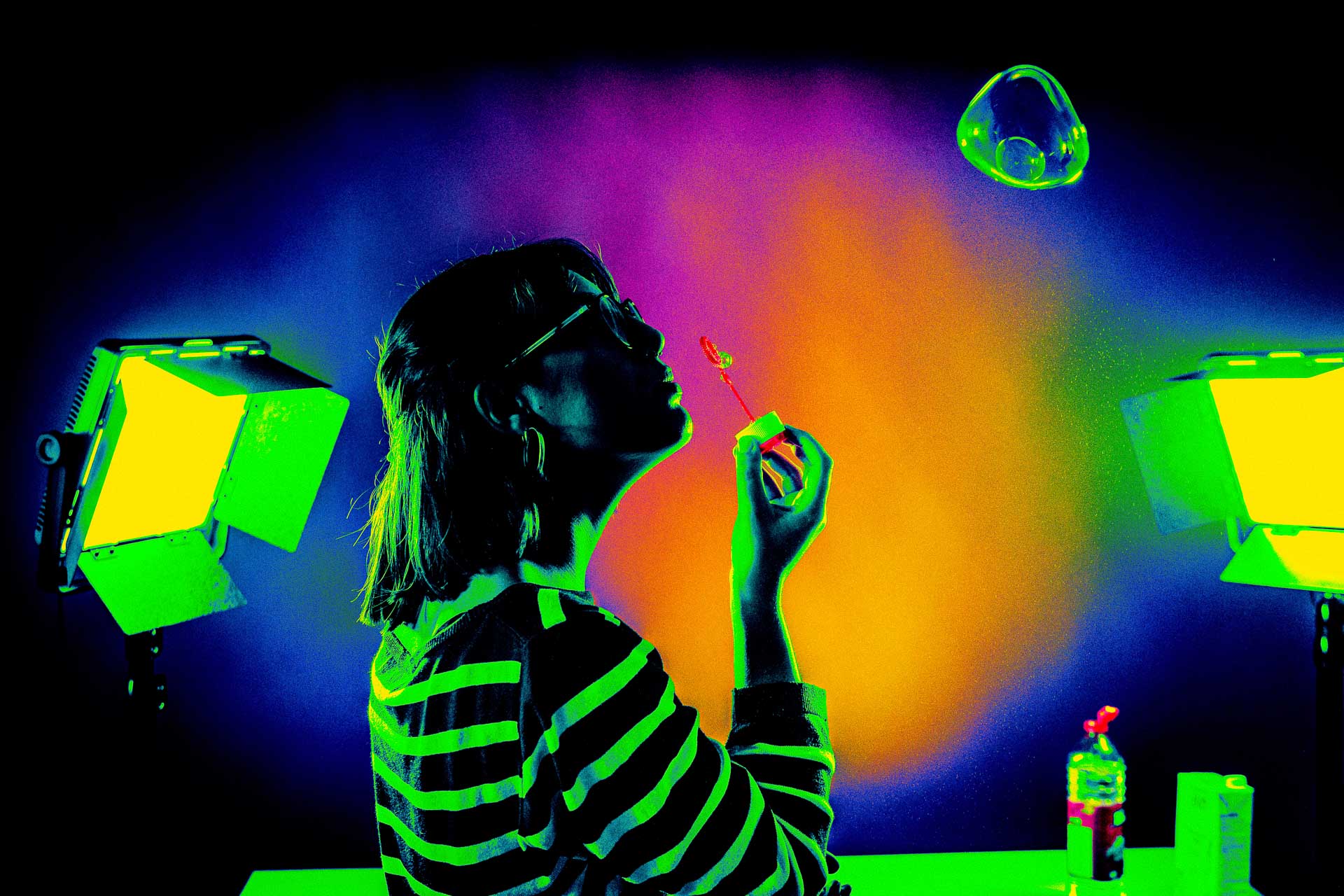 Marta and the Bubbles - creative photography by KOBU Photon